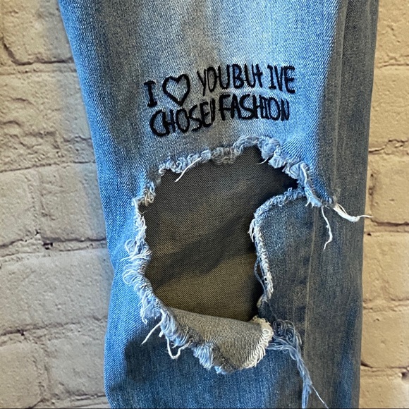 DeFacto Denimwear ripped jeans patches rough hem - Picture 4 of 8